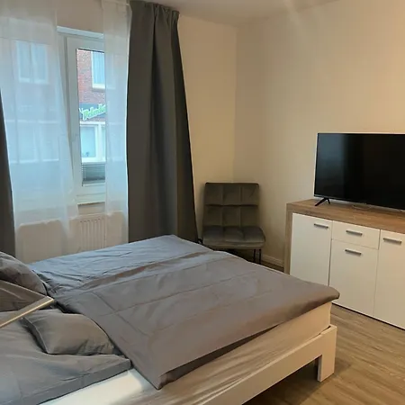 Haus Monika ג'וסט